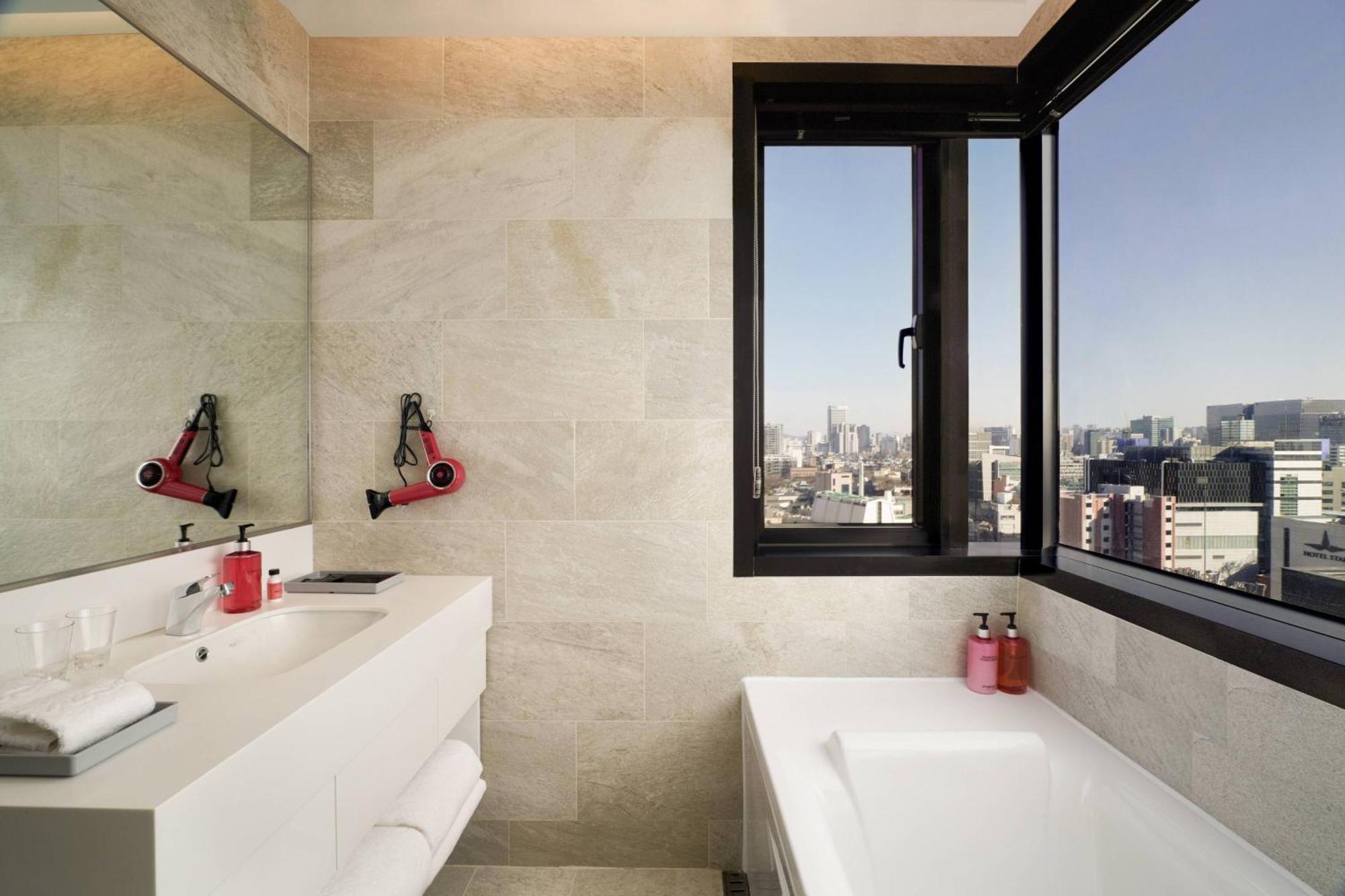 Hotel Moxy Seoul Insadong By Marriott Extérieur photo