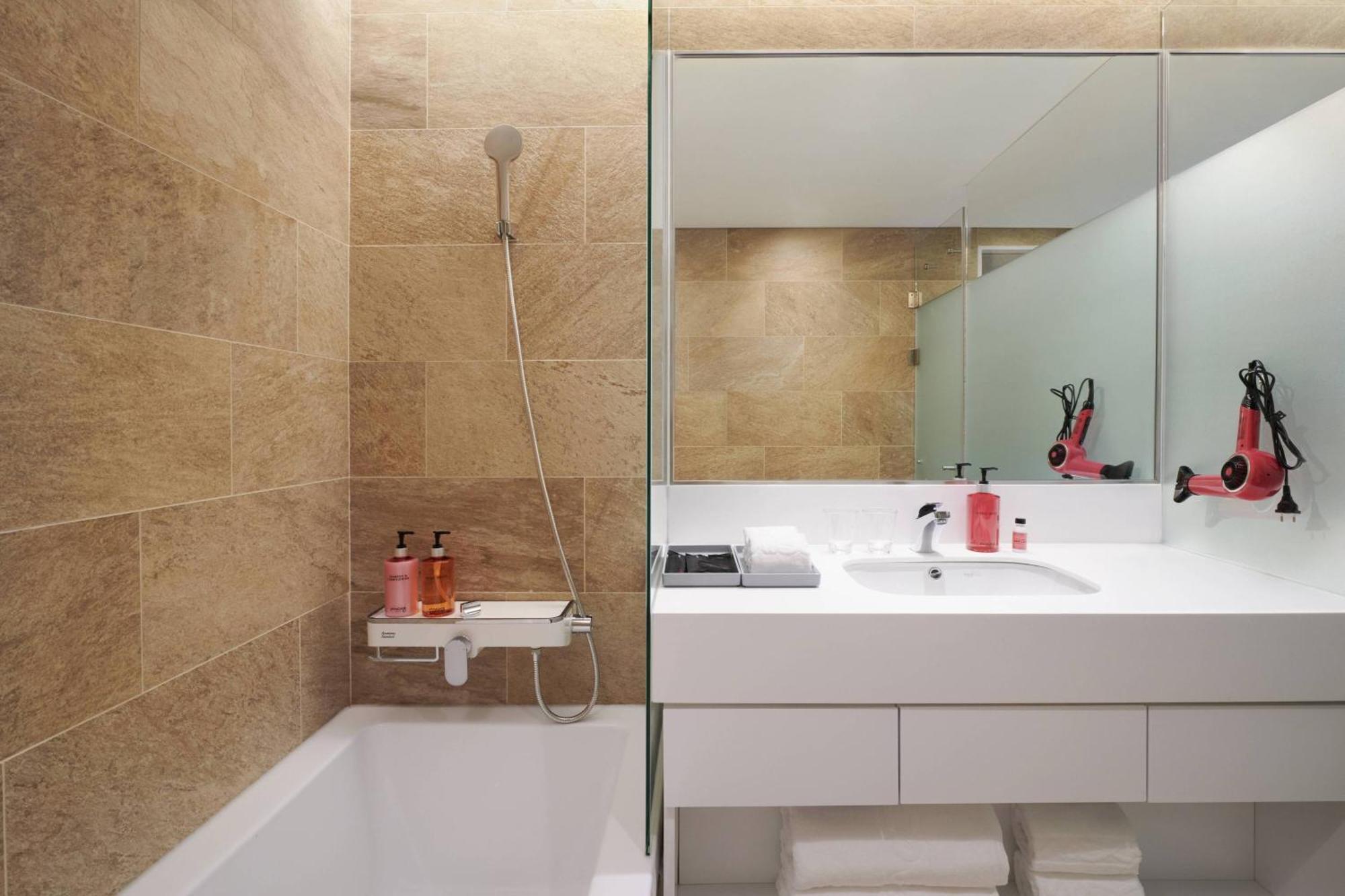 Hotel Moxy Seoul Insadong By Marriott Extérieur photo